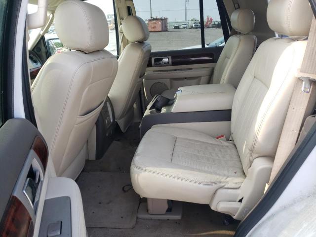 5LMFU28R14LJ10338 - 2004 LINCOLN NAVIGATOR თეთრი ფოტო 10