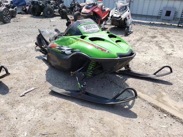 4UF02SNW12T103201 - 2002 ARCC SNOWMOBILE GREEN photo 1