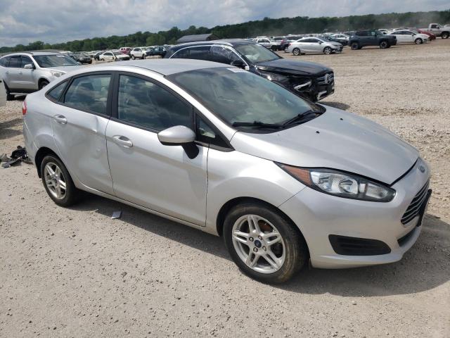 3FADP4BJ2KM110726 - 2019 FORD FIESTA SE SILVER photo 4