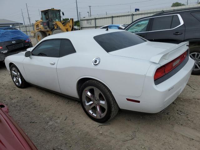 2C3CDYAGXDH704370 - 2013 DODGE CHALLENGER SXT WHITE photo 2