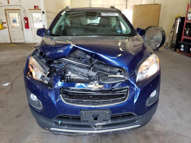 3GNCJNSB4FL234067 - 2015 CHEVROLET TRAX LTZ BLUE photo 5