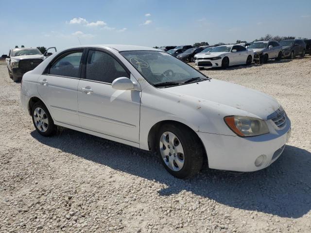 KNAFE121565367251 - 2006 KIA SPECTRA LX WHITE photo 4