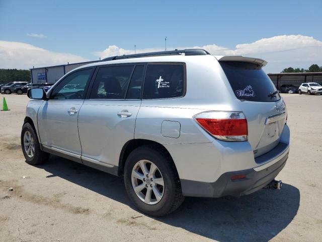 5TDZK3EH4BS043256 - 2011 TOYOTA HIGHLANDER BASE SILVER photo 2