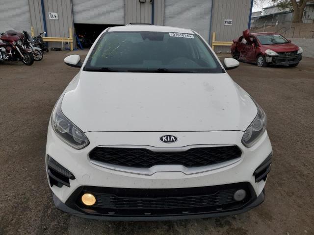 3KPF24AD1KE014769 - 2019 KIA FORTE FE WHITE photo 5