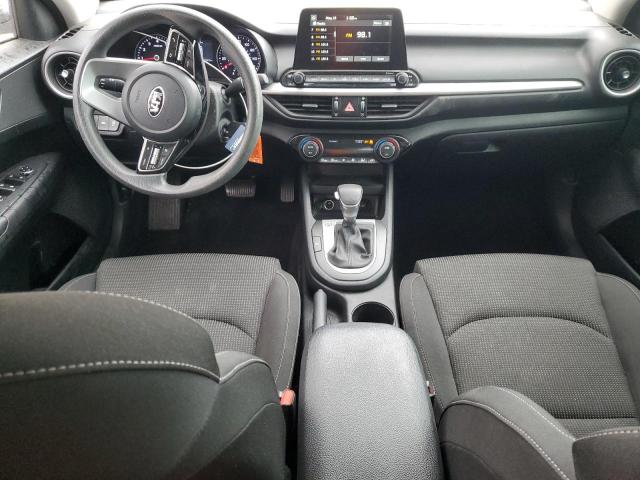 3KPF24AD1KE014769 - 2019 KIA FORTE FE WHITE photo 8