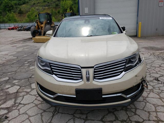 2LMTJ8LR1GBL56954 - 2016 LINCOLN MKX RESERVE CREAM photo 5