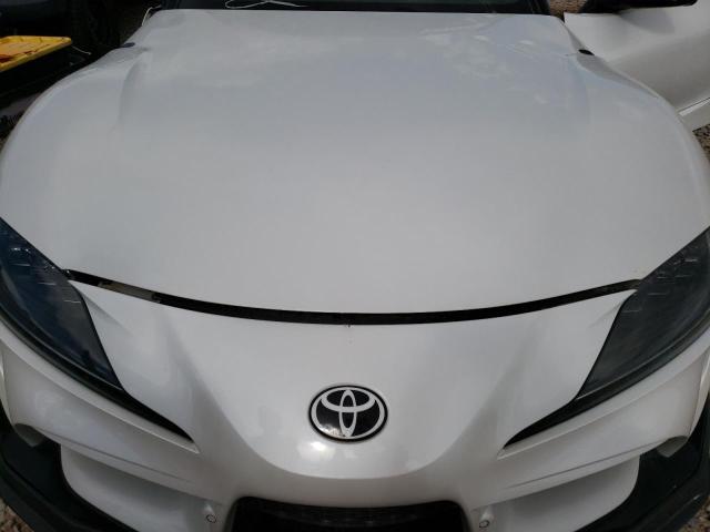 WZ1DB4C04LW028904 - 2020 TOYOTA SUPRA BASE WHITE photo 11