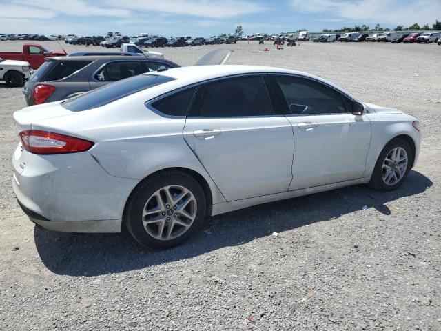 1FA6P0HD3G5124585 - 2016 FORD FUSION SE WHITE photo 3