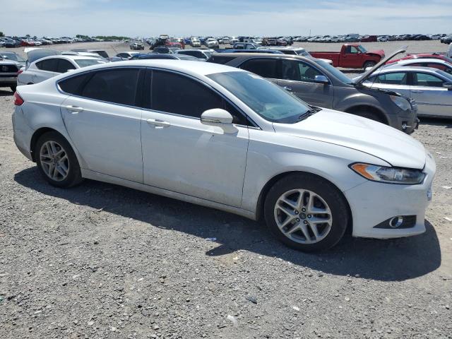 1FA6P0HD3G5124585 - 2016 FORD FUSION SE WHITE photo 4