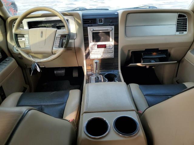 5LMJJ2H55AEJ00251 - 2010 LINCOLN NAVIGATOR BLACK photo 8