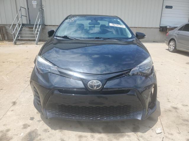 2T1BURHE2JC123579 - 2018 TOYOTA COROLLA L BLACK photo 5