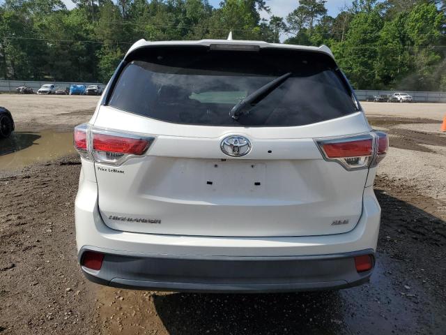 5TDKKRFHXES016960 - 2014 TOYOTA HIGHLANDER XLE WHITE photo 6