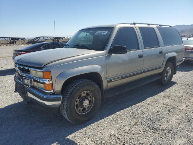 3GNGK26R4WG132345 - 1998 CHEVROLET SUBURBAN K2500 GOLD photo 1