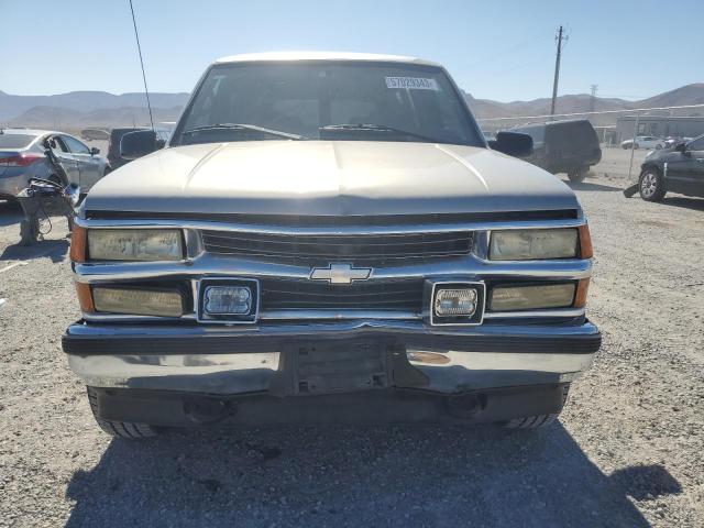 3GNGK26R4WG132345 - 1998 CHEVROLET SUBURBAN K2500 GOLD photo 5