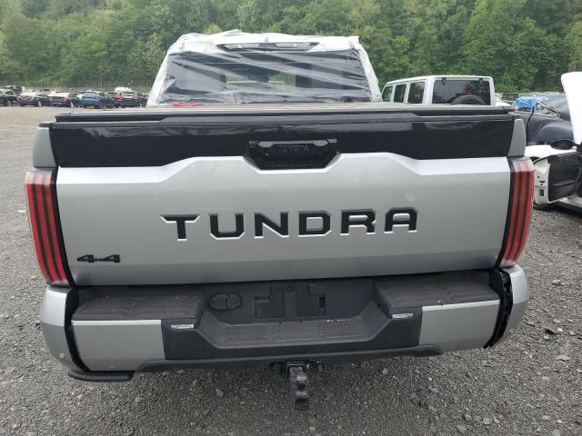 5TFNA5DB7RX142071 - 2024 TOYOTA TUNDRA CREWMAX PLATINUM 银色 照片 6