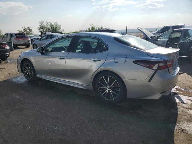 4T1G11AK2RU892593 - 2024 TOYOTA CAMRY SE NIGHT SHADE SILVER photo 2