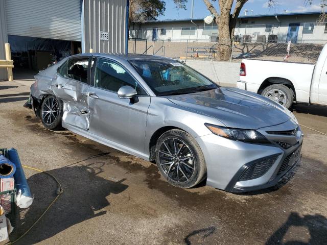 4T1G11AK2RU892593 - 2024 TOYOTA CAMRY SE NIGHT SHADE SILVER photo 4