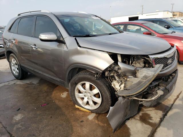 5XYKT4A18BG171154 - 2011 KIA SORENTO BASE GRAY photo 4