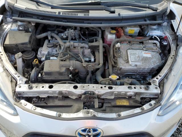 JTDKDTB32F1578934 - 2015 TOYOTA PRIUS C SILVER photo 11