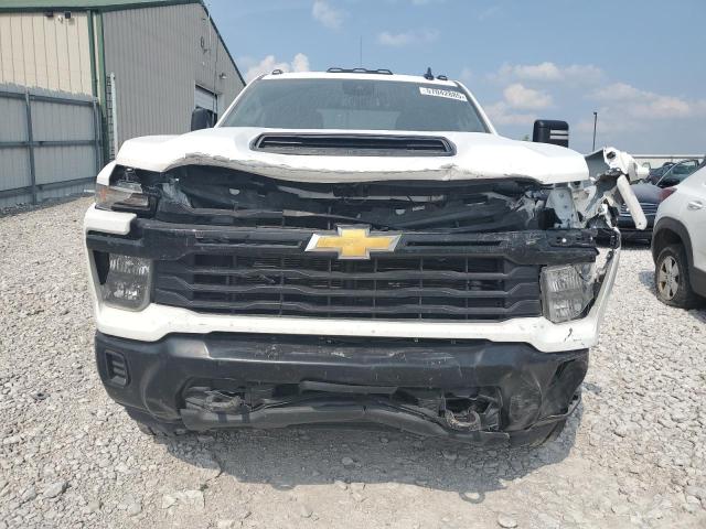 2GC4YLE79R1211734 - 2024 CHEVROLET SILVERADO K2500 HEAVY DUTY WHITE photo 5