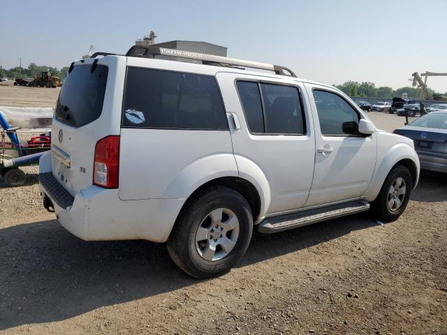5N1AR18UX5C701735 - 2005 NISSAN PATHFINDER LE 白色 照片 3