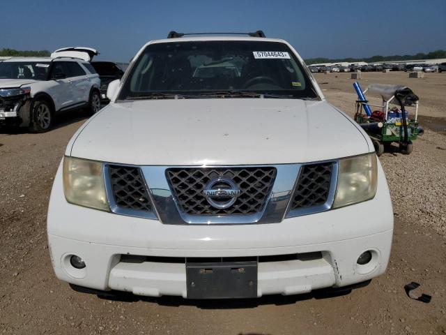 5N1AR18UX5C701735 - 2005 NISSAN PATHFINDER LE 白色 照片 5