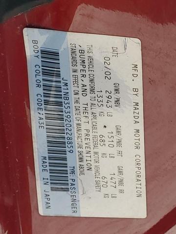 JM1NB353920228859 - 2002 MAZDA MX-5 MIATA BASE RED photo 12