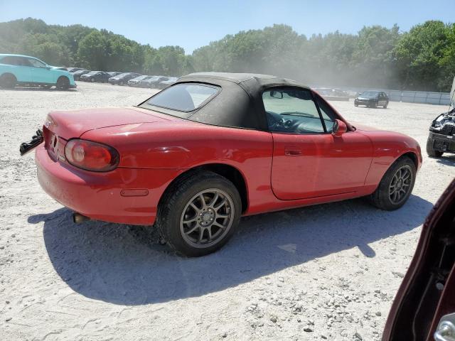 JM1NB353920228859 - 2002 MAZDA MX-5 MIATA BASE RED photo 3