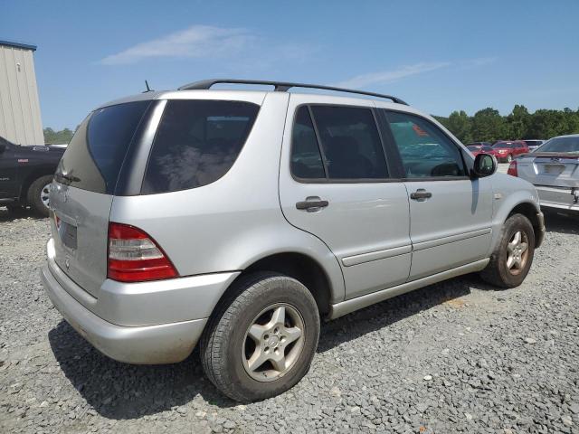 4JGAB54EX1A271687 - 2001 MERCEDES-BENZ ML 320 SILVER photo 3