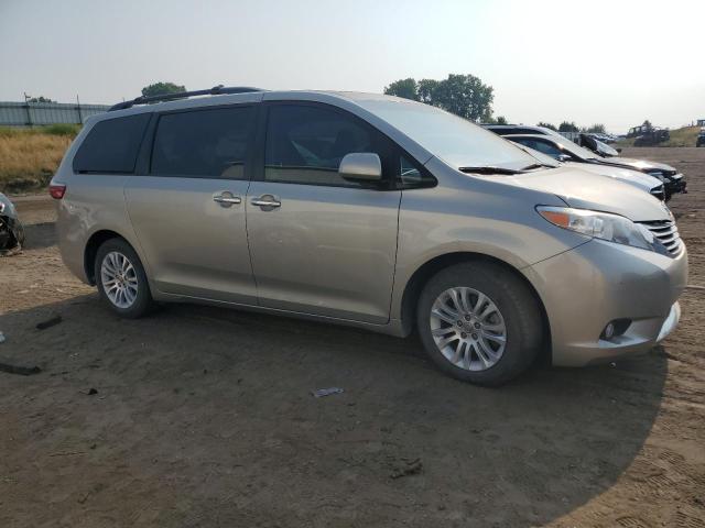 5TDYK3DCXGS735269 - 2016 TOYOTA SIENNA XLE TAN photo 4