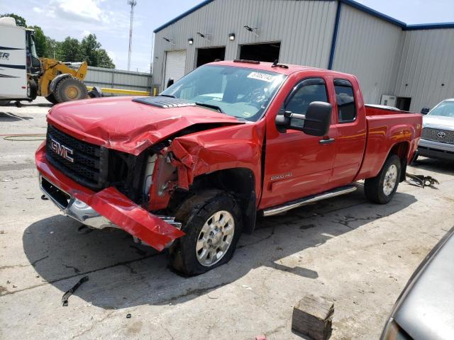 1GT220CG2BZ256554 - 2011 GMC SIERRA K2500 SLE RED photo 1