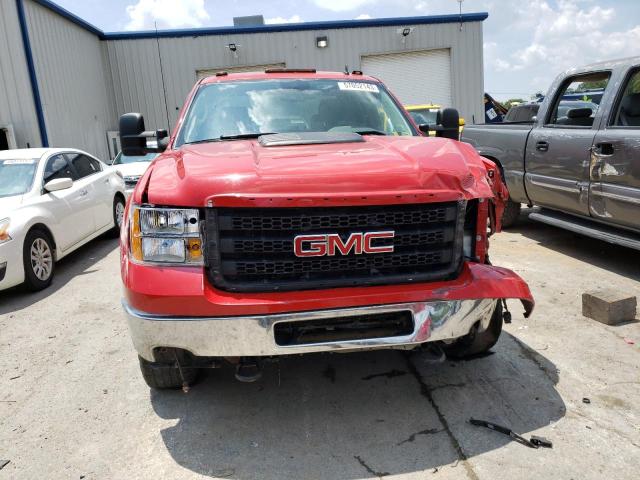 1GT220CG2BZ256554 - 2011 GMC SIERRA K2500 SLE RED photo 5