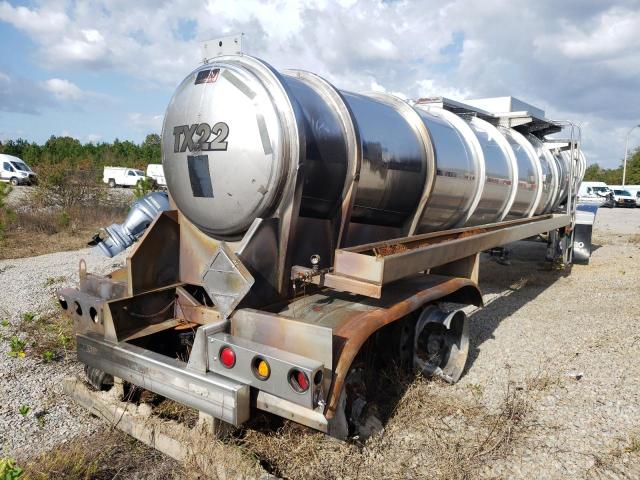 1A921CJ28J1005048 - 2018 CUST TANKER TRAILER SILVER photo 4