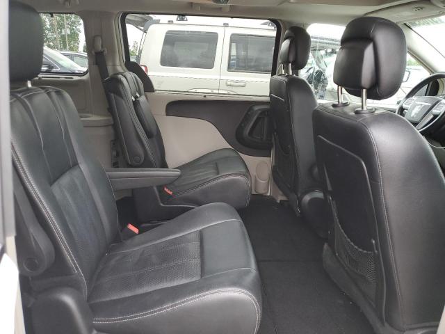 2C4RC1CG3GR128357 - 2016 CHRYSLER TOWN & COU TOURING L WHITE photo 11