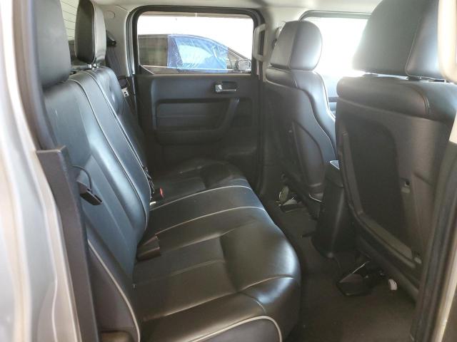 5GNEN13E898126982 - 2009 HUMMER H3T TAN photo 11