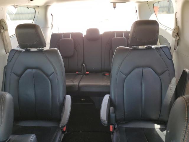 2C4RC1BG6JR246122 - 2018 CHRYSLER PACIFICA TOURING L SILVER photo 10