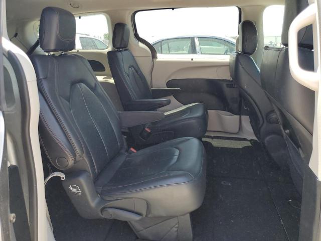 2C4RC1BG6JR246122 - 2018 CHRYSLER PACIFICA TOURING L SILVER photo 11