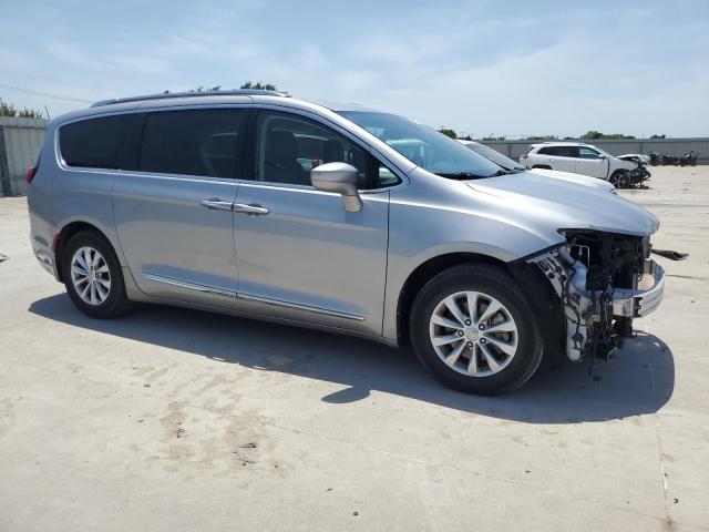 2C4RC1BG6JR246122 - 2018 CHRYSLER PACIFICA TOURING L SILVER photo 4