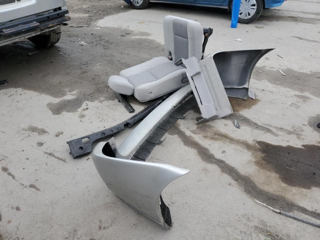 1GNDU23L06D142932 - 2006 CHEVROLET UPLANDER LS 银色 照片 13