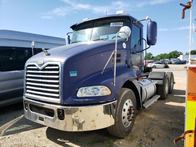 1M1AK06Y05N006502 - 2005 MACK 600 CXN600 BLUE photo 2