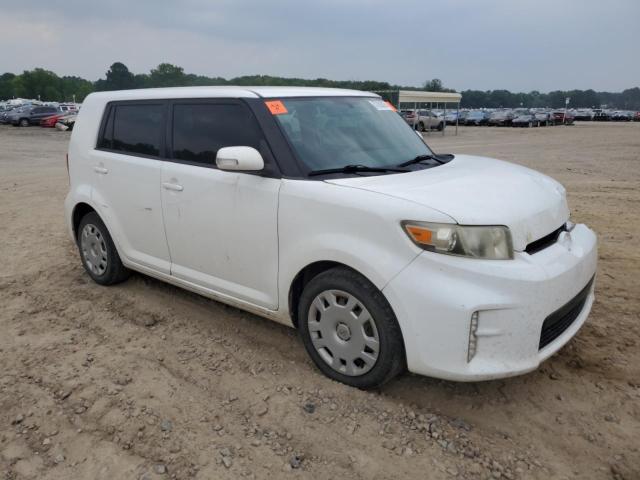 JTLZE4FE3EJ057012 - 2014 TOYOTA SCION XB WHITE photo 4