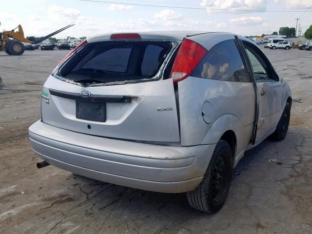 1FAHP31N86W237938 - 2006 FORD FOCUS ZX3  photo 4