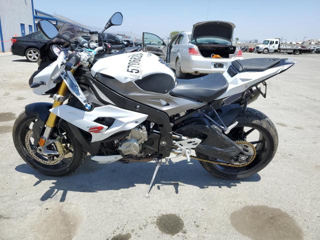 WB10D1200EZ198666 - 2014 BMW S 1000 R WHITE photo 3