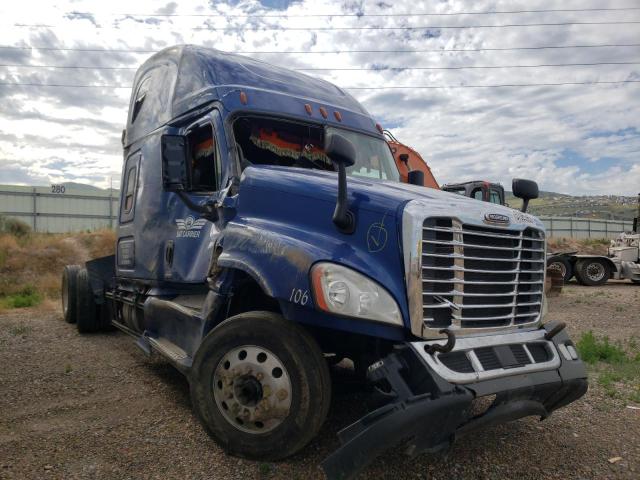 3AKJGLDR5JSHU4560 - 2018 FREIGHTLINER CASCADIA BLUE photo 1