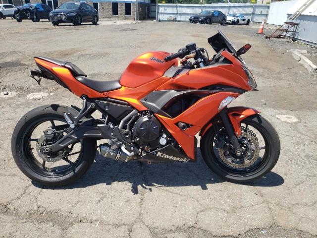 JKAEXEJ15HDA00874 - 2017 KAWASAKI EX650 J ნარინჯისფერი ფოტო 1