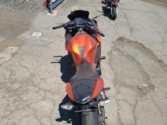 JKAEXEJ15HDA00874 - 2017 KAWASAKI EX650 J ნარინჯისფერი ფოტო 6