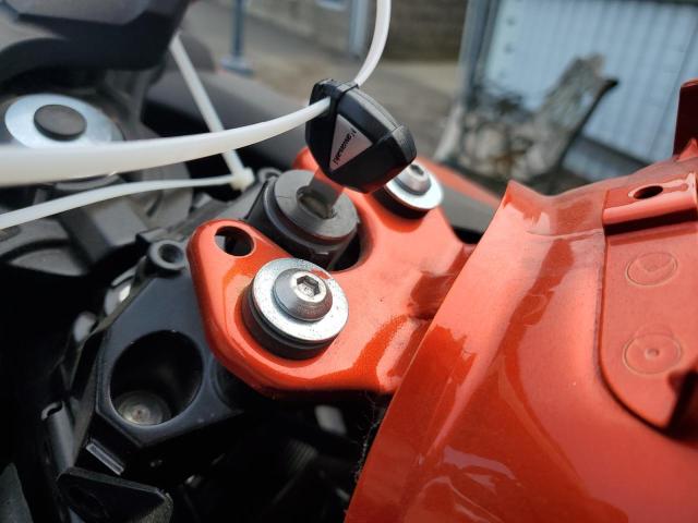 JKAEXEJ15HDA00874 - 2017 KAWASAKI EX650 J ნარინჯისფერი ფოტო 8