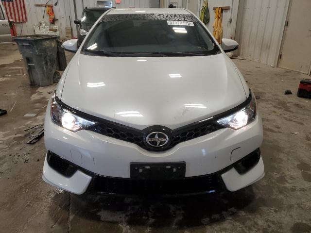 JTNKARJE0GJ508859 - 2016 TOYOTA SCION IM WHITE photo 5