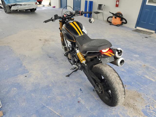 ZDMKAFCP2JB002098 - 2018 DUCATI SCRAMBLER 1100 BLACK photo 3