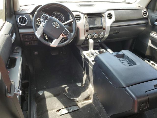 5TFRY5F19HX218275 - 2017 TOYOTA TUNDRA DOUBLE CAB SR/SR5 SILVER photo 8